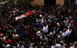 الفلسطينيون يشيعون جثمان الشهيد بشارات في طوباس
