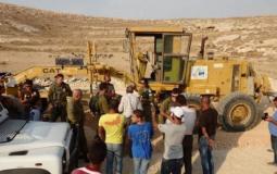 قوات الاحتلال تستولي على آلية لمواطن جنوب الخليل