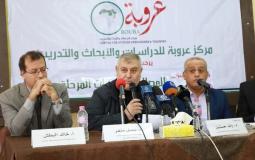 القيادي في حركة الجهاد الإسلامي خالد البطش خلال ورشة عمل في غزة