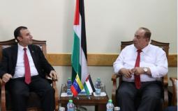 أبو مويس يبحث مع سفير فنزويلا زيادة المنح الدراسية المقدمة لفلسطين