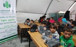 وفاء المحسنين تواصل مشاريعها الشتوية في مخيمات اللجوء