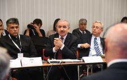 محمد اشتية،خلال مشاركته في مؤتمر التحالف التقدمي في ستوكهولم