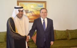 رئيس البرلمان العربي يجتمع مع وزير الشؤون الخارجية التونسي بمقر الجامعة العربية في القاهرة