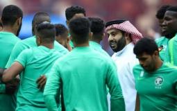 آل الشيخ مع لاعبي منتخب السعودية أثناء مونديال روسيا