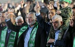 يحيى السنوار رئيس حماس بغزة وإسماعيل هنية رئيس المكتب السياسي لحماس