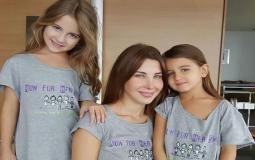 الفنانة اللبنانية نانسي عجرم وابنتاها