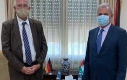 أبو عمرو يبحث مع ممثل ألمانيا آخر المستجدات