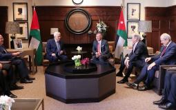 لقاء الرئيس عباس ينظيره الاردني أمس في عمان
