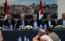 رئيس الوزراء د. رامي الحمد الله مع قيادة حركة حماس في غزة عقب توقيع اتفاق المصالحة 12 أكتوبر الماضي