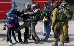 اعتداء جنود الاحتلال الإسرائيلي على الصحفيين الفلسطينيين في الضفة الغربية -ارشيف-