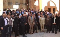 العاملون في جامعة الأقصى ينفذون إضرابا عن العمل