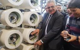 مازن غنيم يزور محطة تحلية مياه البحر في غزة