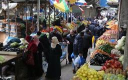 بلدية الاحتلال تهاجم بسطات البائعات بالقدس وتعتدي عليهم