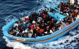 مركب مهاجرين في عرض البحر - تعبيرية