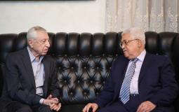 لقاء الرئيس الفلسطيني محمود عباس والأمين العام للجبهة الديمقراطية نايف حواتمة