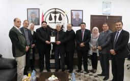 المحافظ أبو النجا يلتقي مجلس نقابة المحامين الفلسطينيين بغزة