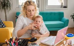 وظيفة الأمومة 