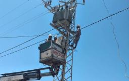 إنجاز مشروع ربط متكامل لإمداد مركز حجر دير البلح بالكهرباء