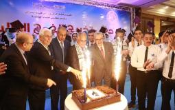 كلية الطب في جامعة الأزهر تحتفل بتخريج الفوج الثالث عشر من طلبتها