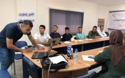 فلسطينيات تعقد تدريب في اليات البحث عبر الانترنت