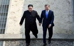 الزعيم الكوري الشمالي كيم جونغ أون مع رئيس كوريا الجنوبية مون جاي إن