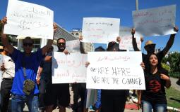 تونسيون يتظاهرون ضد منع الافطار العلني في شهر رمضان