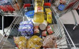 الهيئة الخيرية الأردنية تقدم 500 طرد غذائي للأسر المحتاجة بمخيم النصر