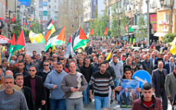 تواصل مسيرات الدعم والتأييد للرئيس في محافظات الوطن