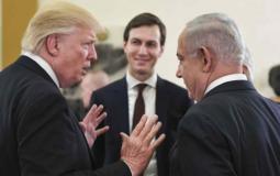بنيامين نتنياهو رئيس الوزراء الإسرائيلي مع الرئيس الأمريكي دونالد ترامب وصهره