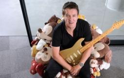 آندي موني المدير التنفيذيلشركة فيندر الأمريكية المتخصصة في تصنيع آلات الغيتار 