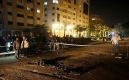 وفد من جمعية رجال الأعمال يتفقد حاجزي التفجير في غزة