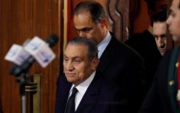 مبارك يدلي بشهادته