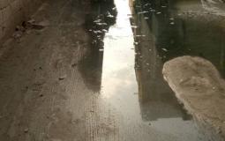 غرق شوارع مخيم الحسينية بالمياه الآسنة