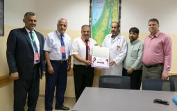 تعليم خان يونس تكرّم إدارة مستشفى الياسين