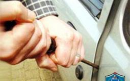 الشرطة تقبض على مشتبه به بسرقة مركبة و مبلغ مالي في بيت لحم