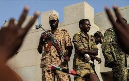 عناصر من المجلس العسكري الانتقالي السوداني