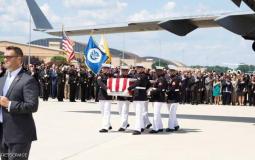 لحظة وصول جثمان نويل إدوارد إلى الولايات المتحدة.