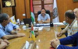 بلدية غزة تبحث مع الغرفة التجارية التعاون المشترك