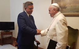 لقاء قمة بين رئيس حزب العمل والبابا فرنسيس في الفاتيكان