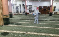 تعقيم مسجد في رام الله