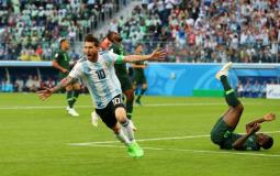 نجم الأرجنتين ليونيل ميسي يحتفل بهدفه الأول في مرمي نيجيريا بمونديال روسيا كأس العالم 2018