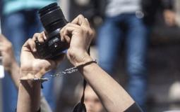 التجمع الإعلامي الديمقراطي يدعو  لوقف الهجمة ضد الصحفيين بغزة - توضيحية