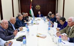 الرئيس محمود عباس اثناء ترأسه اجتماع اللجنة التنفيذية في رام الله