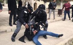 اعتداءات الاحتلال على المصلين في المسجد الأقصى