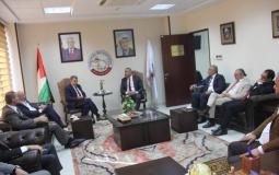  نقيب المحامين الفلسطينيين المحامي جواد عبيدات خلال استقباله لرئيس بلدية رام لله