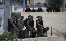 الاحتلال يقتحم مقر محافظة القدس ووزارة شؤون القدس