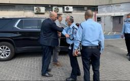 أوحانا وضباط الشرطة (صورة رسمية)