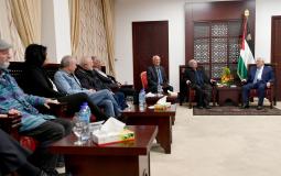 الرئيس محمود عباس خلال استقبال وفد إدارة منتدى الزيتونة الإسرائيلي 