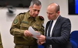 نفتالي بينت وزير الأمن الإسرائيلي وأفيف كوخافي رئيس أركان جيش الاحتلال