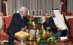 الرئيس محمود عباس والعاهل السعودي سلمان بن عبد العزيز